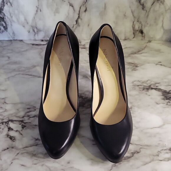 Nine West Rocha black leather almond toe slip on platform heels 8M - Picture 16 of 17